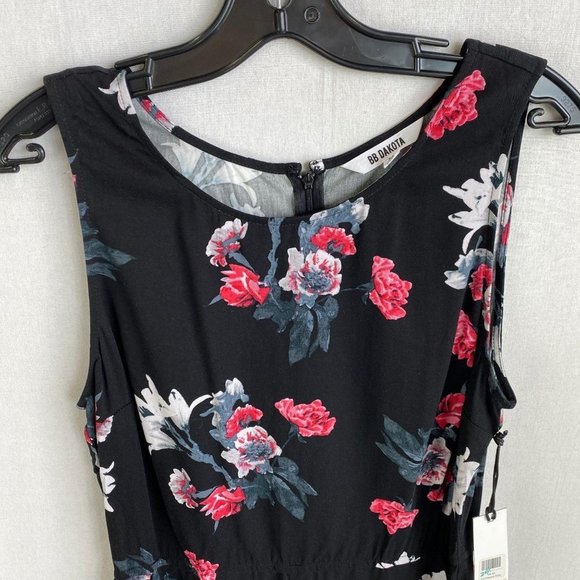 BB DAKOTA Black Floral Romper NWT - Picture 4 of 9